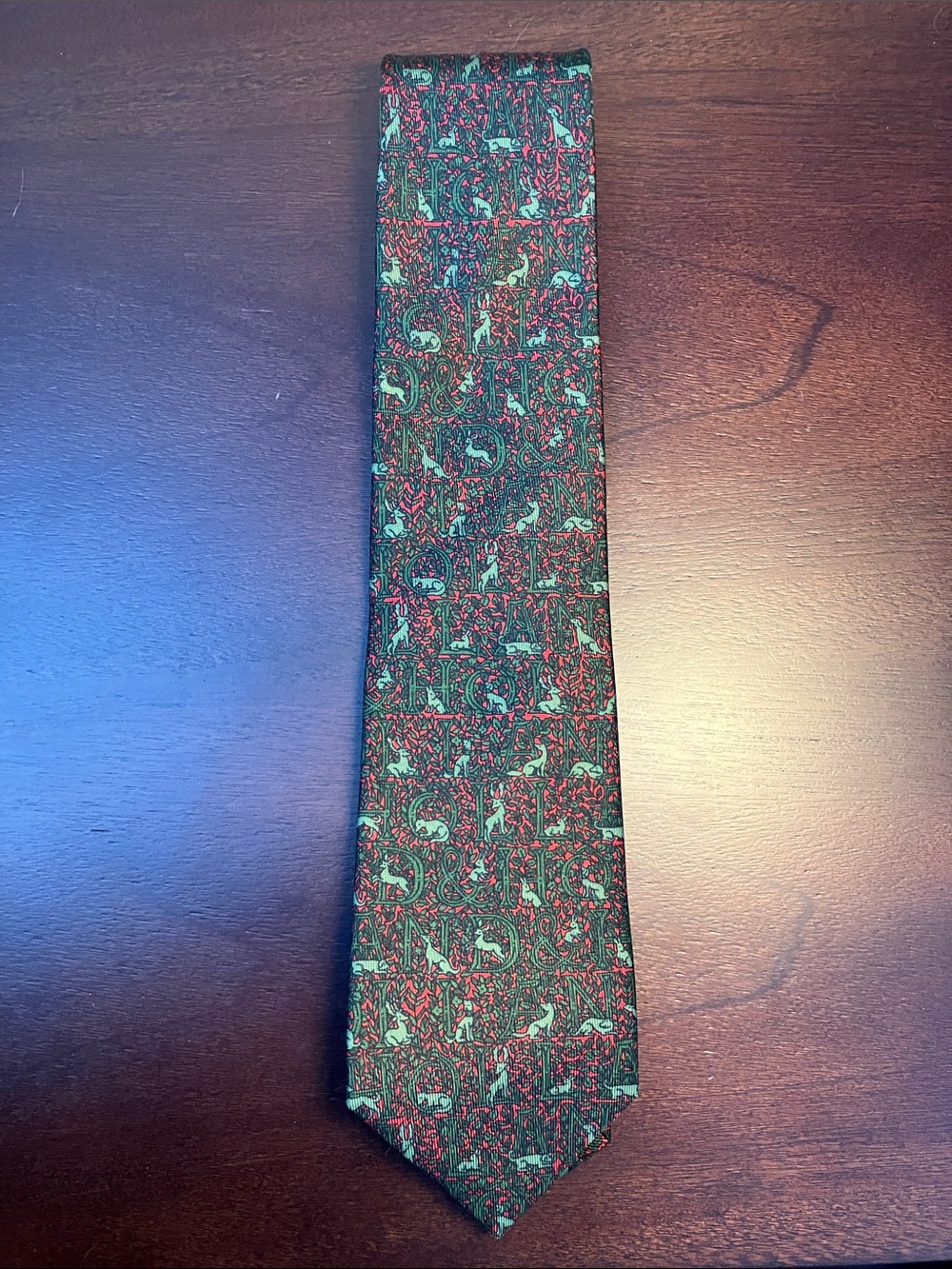 Holland & Holland Silk Patterned Men’s Tie in Green and Red made in England